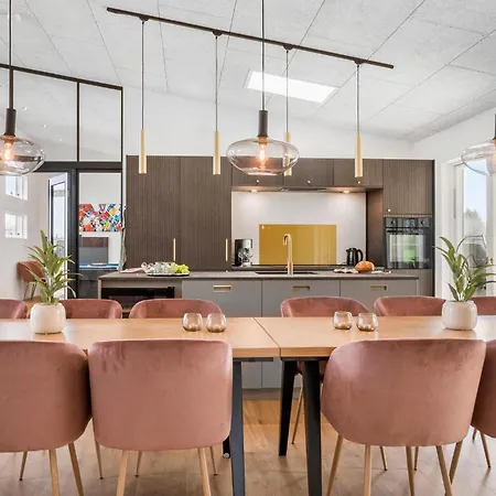 Beautiful In With Kitchen ボルコップ