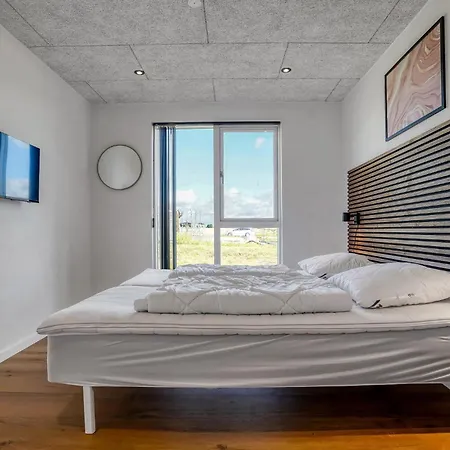 Beautiful In With Kitchen