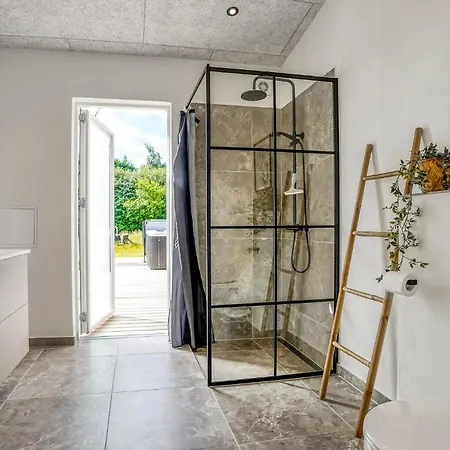 Dom wakacyjny Beautiful In With Kitchen *